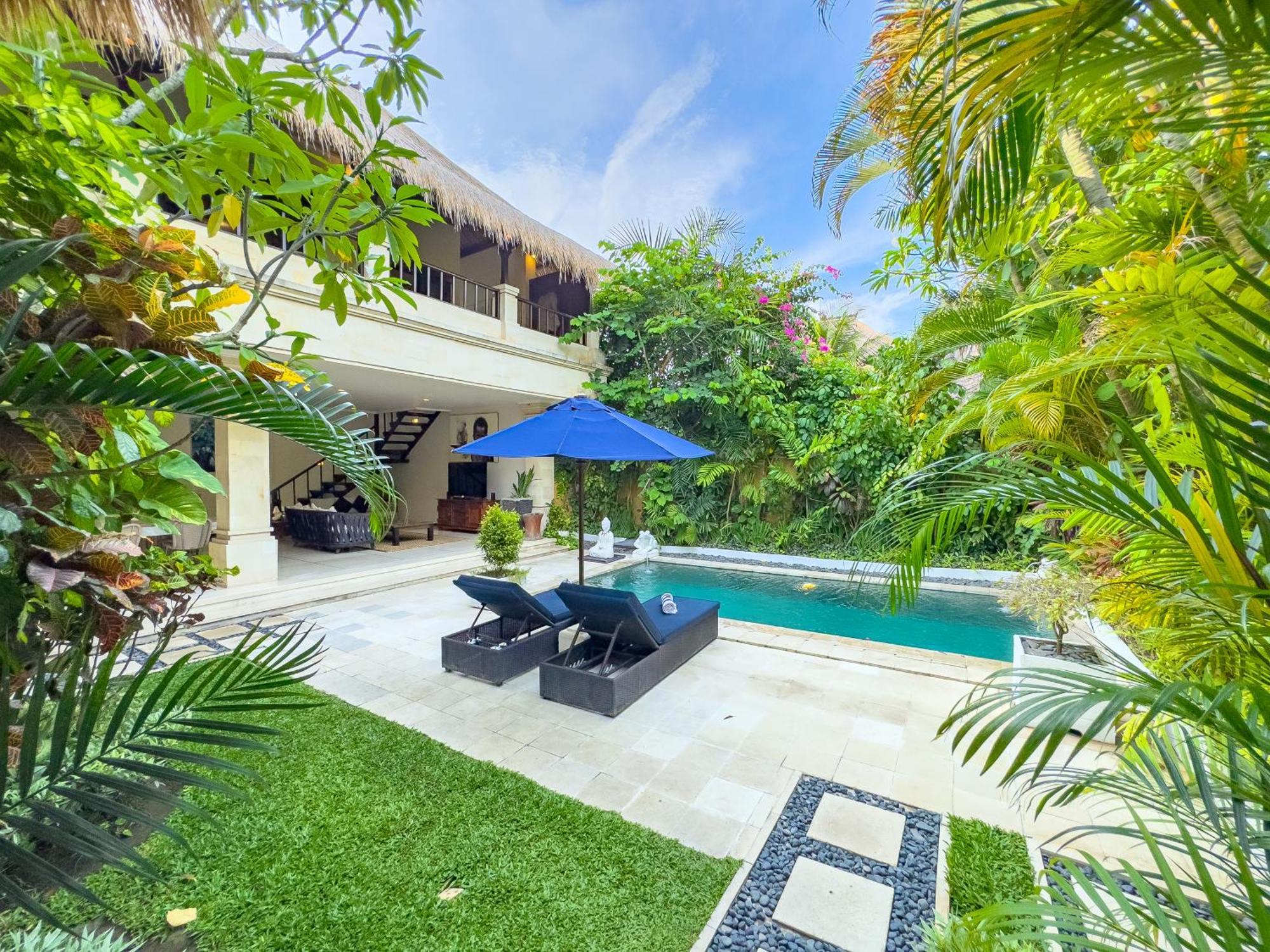 Bugis Kayu Aya Seminyak